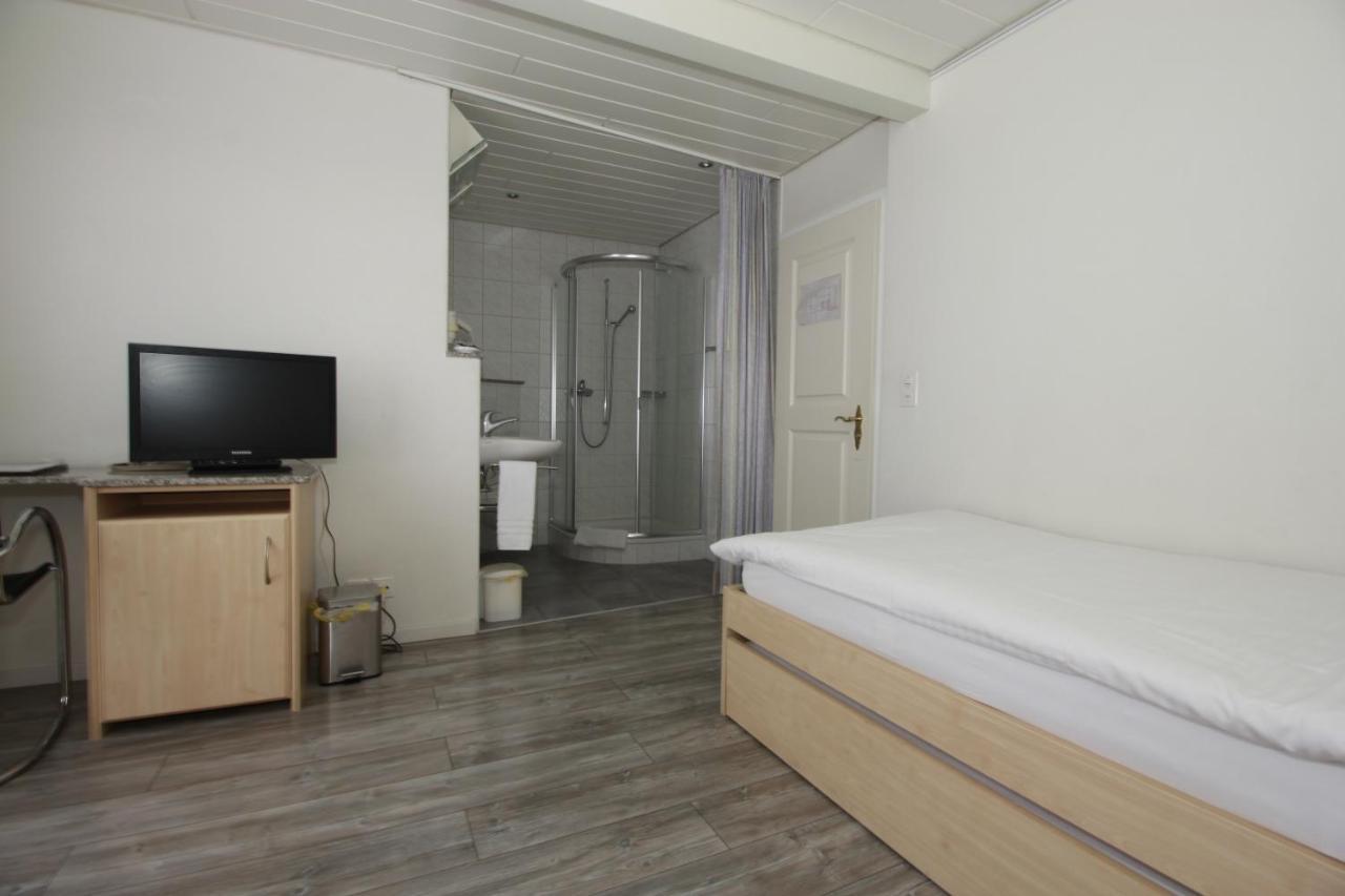 Hotel Hippel Krone Kerzers Eksteriør bilde