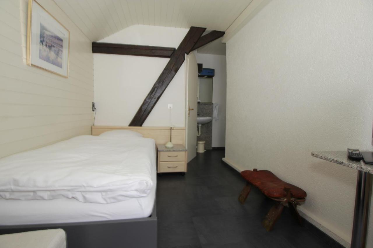 Hotel Hippel Krone Kerzers Eksteriør bilde
